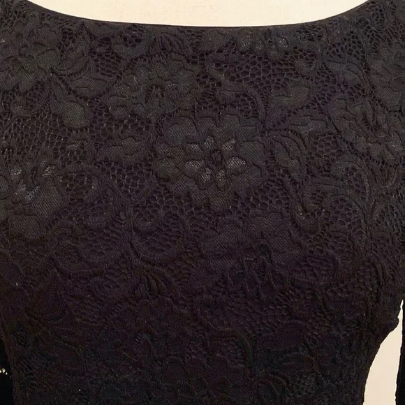 White House Black Market Black Lace Long Sleeve V Back Fitted Shift Dress Size M - Picture 4 of 13